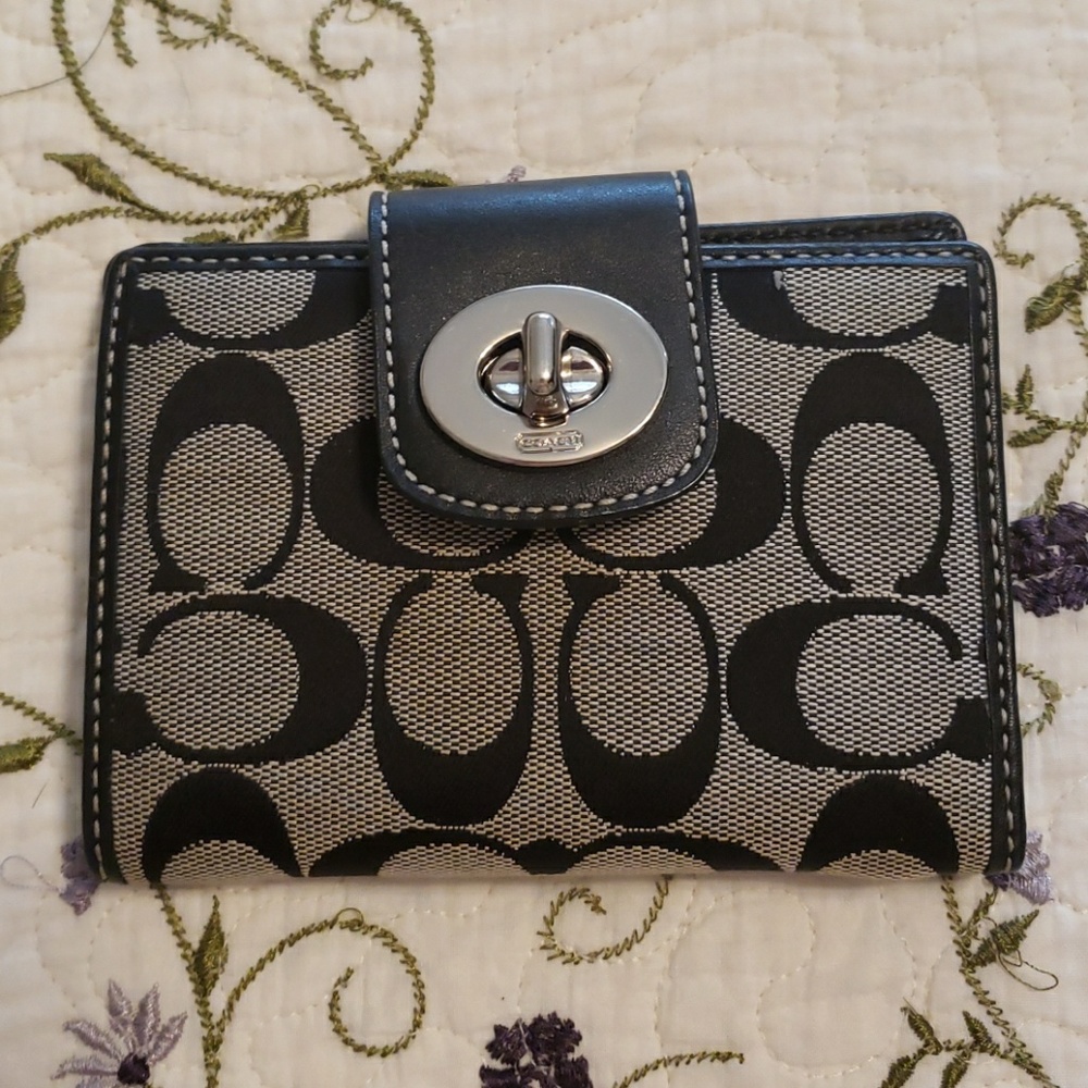 New without tags coach wallet